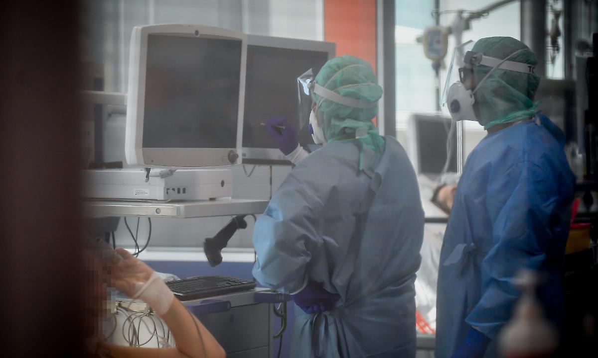 Coronavirus, “Nel Lazio gli ospedalizzati aumentano e non diminuiscono le persone in terapia intensiva”, la denuncia su fb del Prof. Ricci-Tersenghi