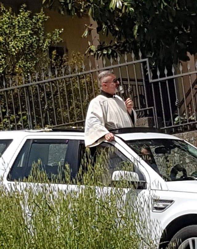 Viterbo, Provincia, Don Roberto risolleva il morale dei martani in tempi di pandemia e li guida ancora una volta nella preghiera alla Madonna del Monte