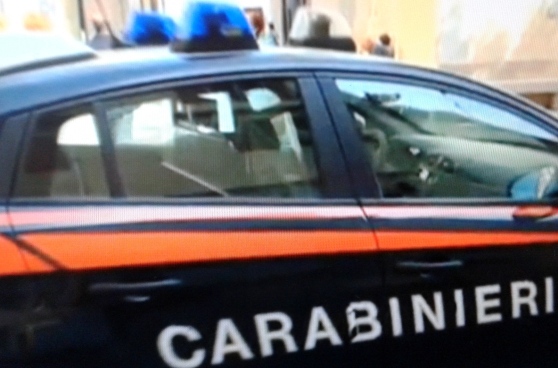 Viterbo- Ronciglione, rapina un’auto, un cittadino straniero e aggredisce macchina polizia:  arrestato uomo estremamente  pericoloso