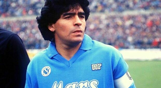 25 novembre 2021, un anno dalla morte di Maradona, commozione e nostalgia in tutto il mondo