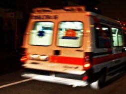 ambulanza-notte-650×341-420×252