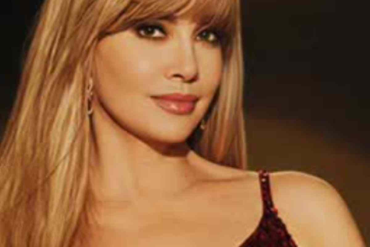 milly carlucci arriva tra i pacchi rai di stefano de martino